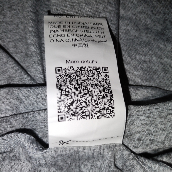 ✨NWOT✨ Graphic Tee - Picture 5 of 6